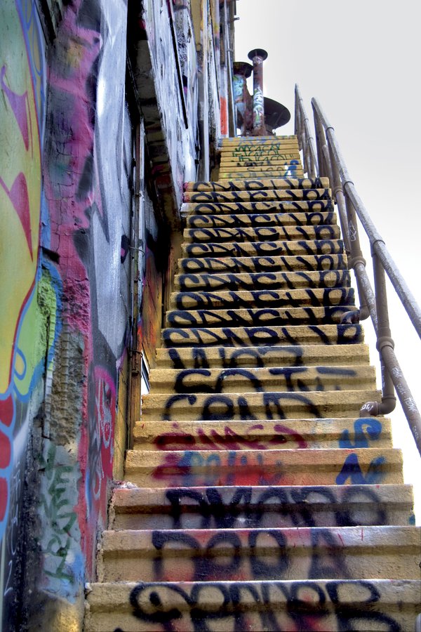 Escalier d'un Squat de New-York - Graffiti - Photographie de Christine Gauche