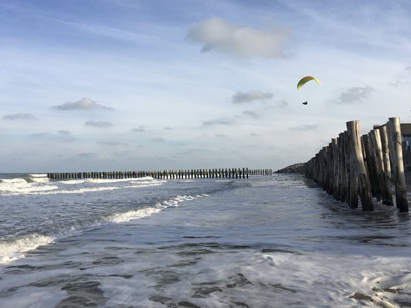 Vol au-dessus de Sangate - Mer - Photographie de Christine Gauche